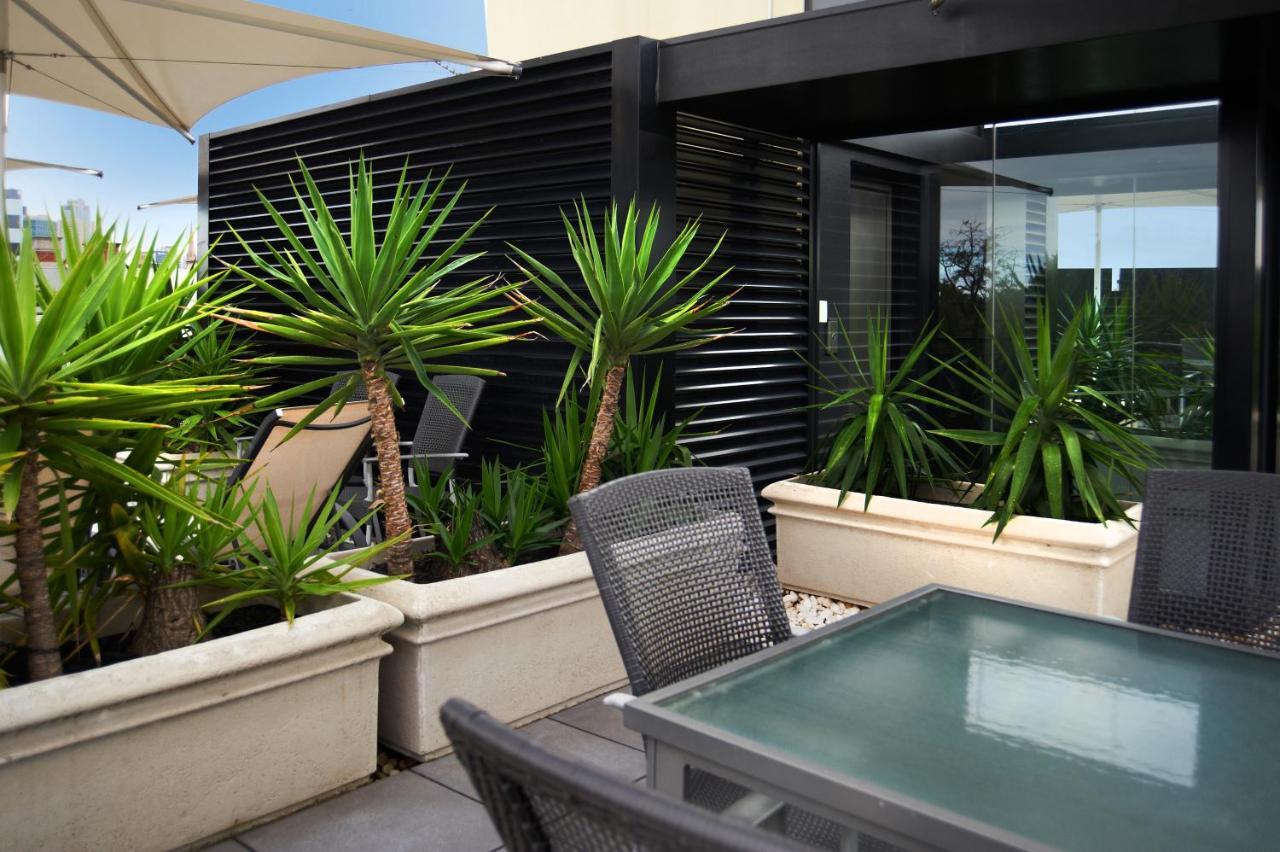 Quest East Melbourne Aparthotel Buitenkant foto