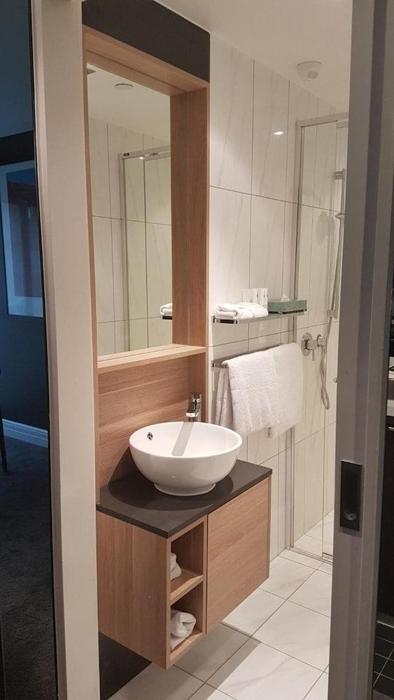 Quest East Melbourne Aparthotel Buitenkant foto