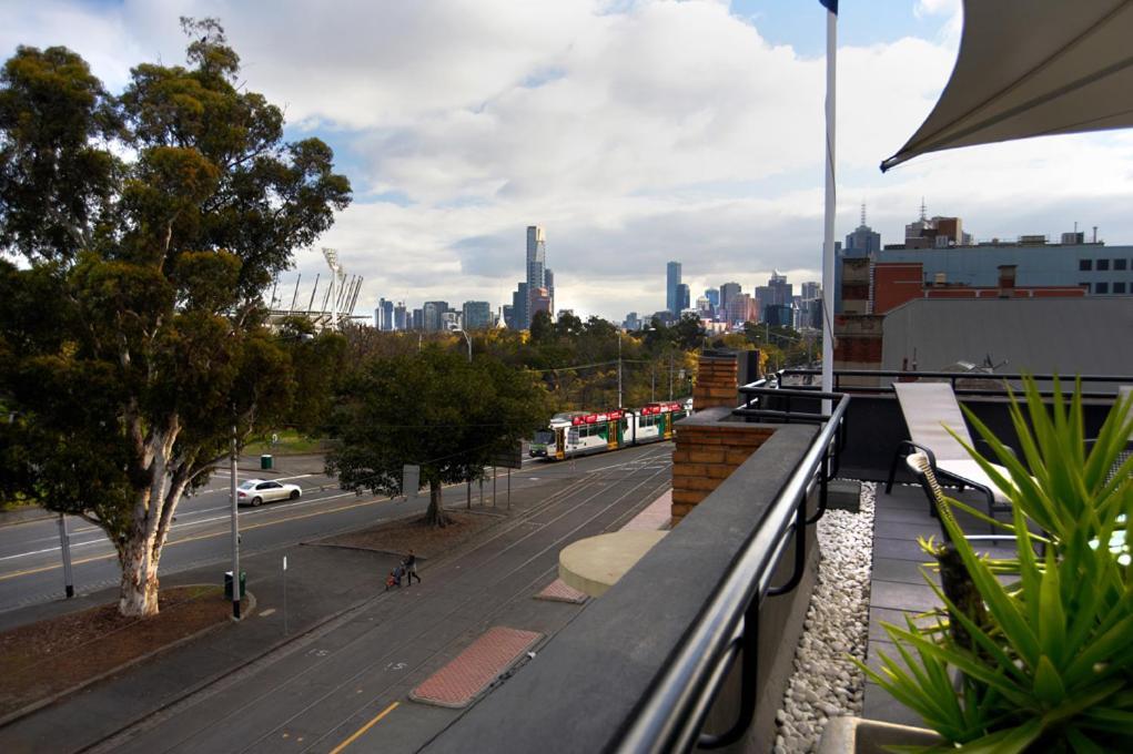 Quest East Melbourne Aparthotel Buitenkant foto