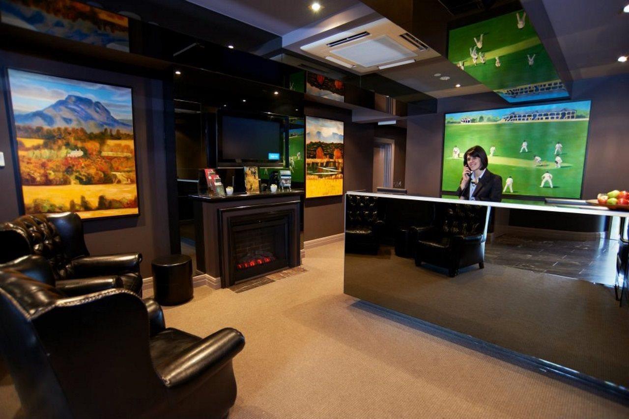 Quest East Melbourne Aparthotel Buitenkant foto
