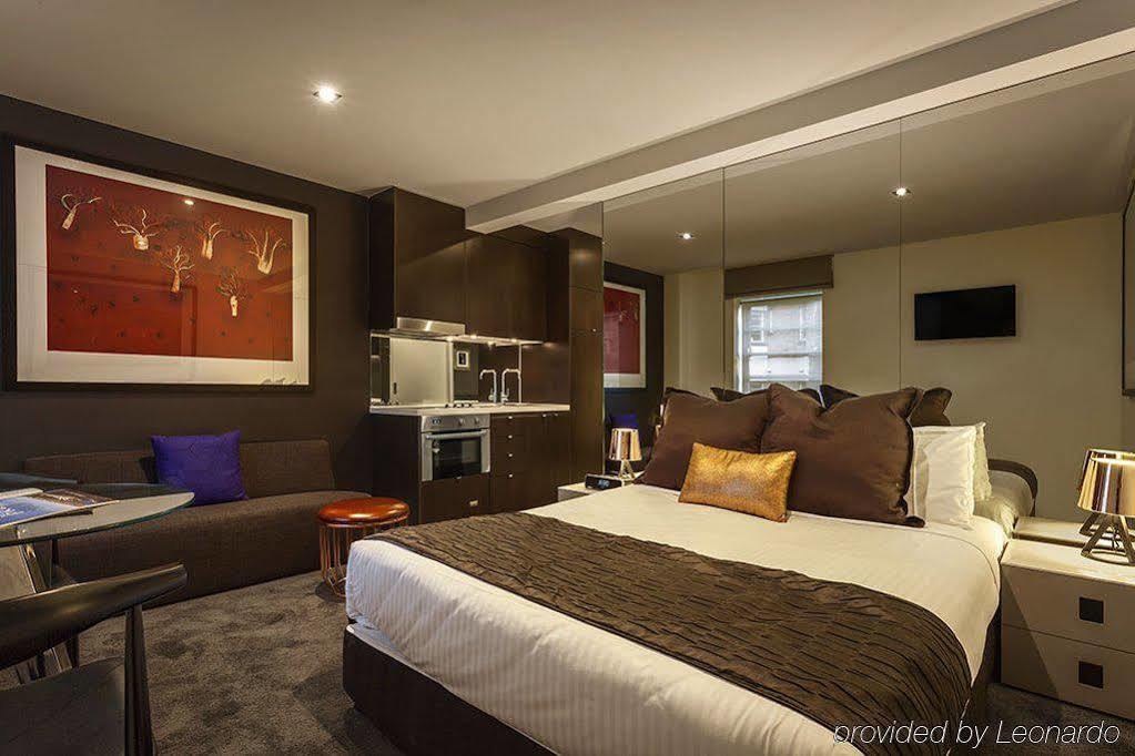 Quest East Melbourne Aparthotel Buitenkant foto